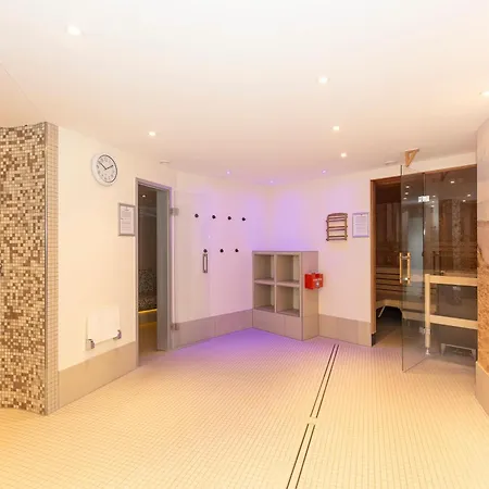 Lord Nelson 411 Apartment