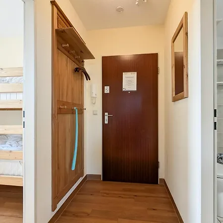 Lord Nelson 411 Apartman *